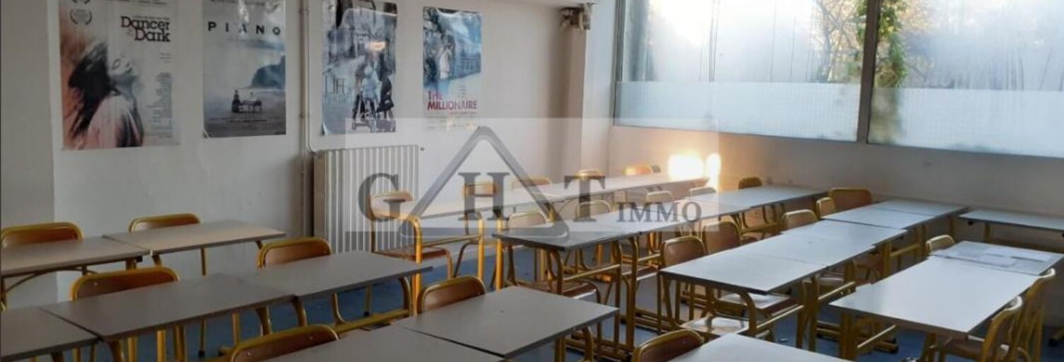 Bureau  320 m² à louer à Ablon-sur-Seine (94480)