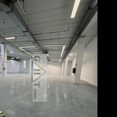 Local industriel  11678 €