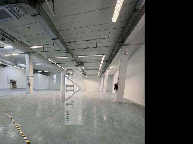 ENTREPÔT DE 1078M² À LOUER À IVRY-SUR-SEINE — photo du bien
