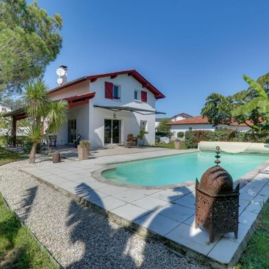 Maison 5 pièces 385000 €