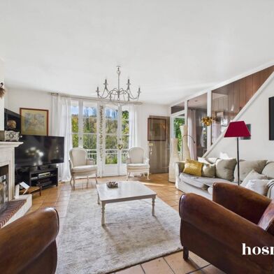 Maison 8 pièces 587000 €