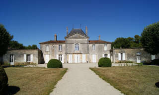 Maison 15 Pièces 450 m² à vendre à Saint-Jean-d'Angély (17400)