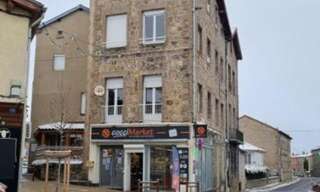 Immeuble  230 m² à vendre à Saint-Just-Malmont (43240)
