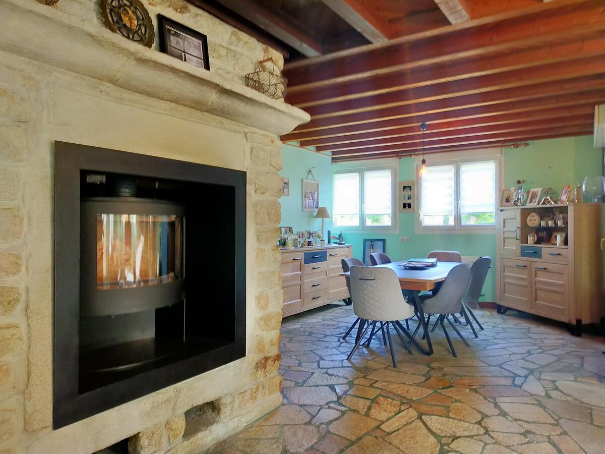  Maison 7 pièces 178 m²