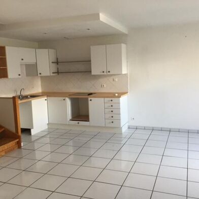 Maison 3 pièces 950 €