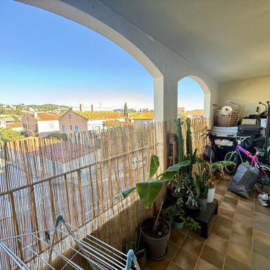 Appartement 2 pièces 606 €