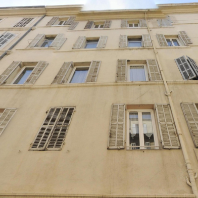 Appartement 3 pièces 838 €