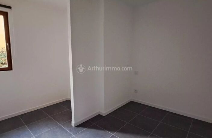 Appartement T3 avec sortie - Carmaux Centre — photo 4