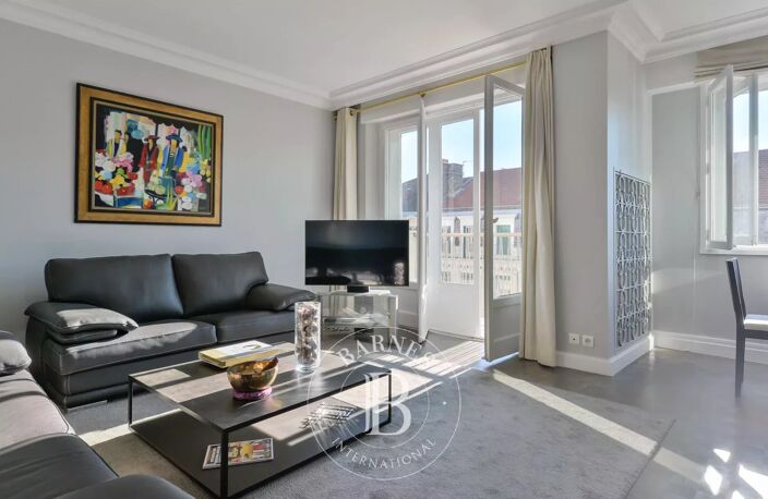 Lyon 6 - Cours Vitton - Appartement de 95m2 - 2 chambres - 3 balcon — photo 2