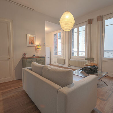 Appartement 3 pièces 710 €