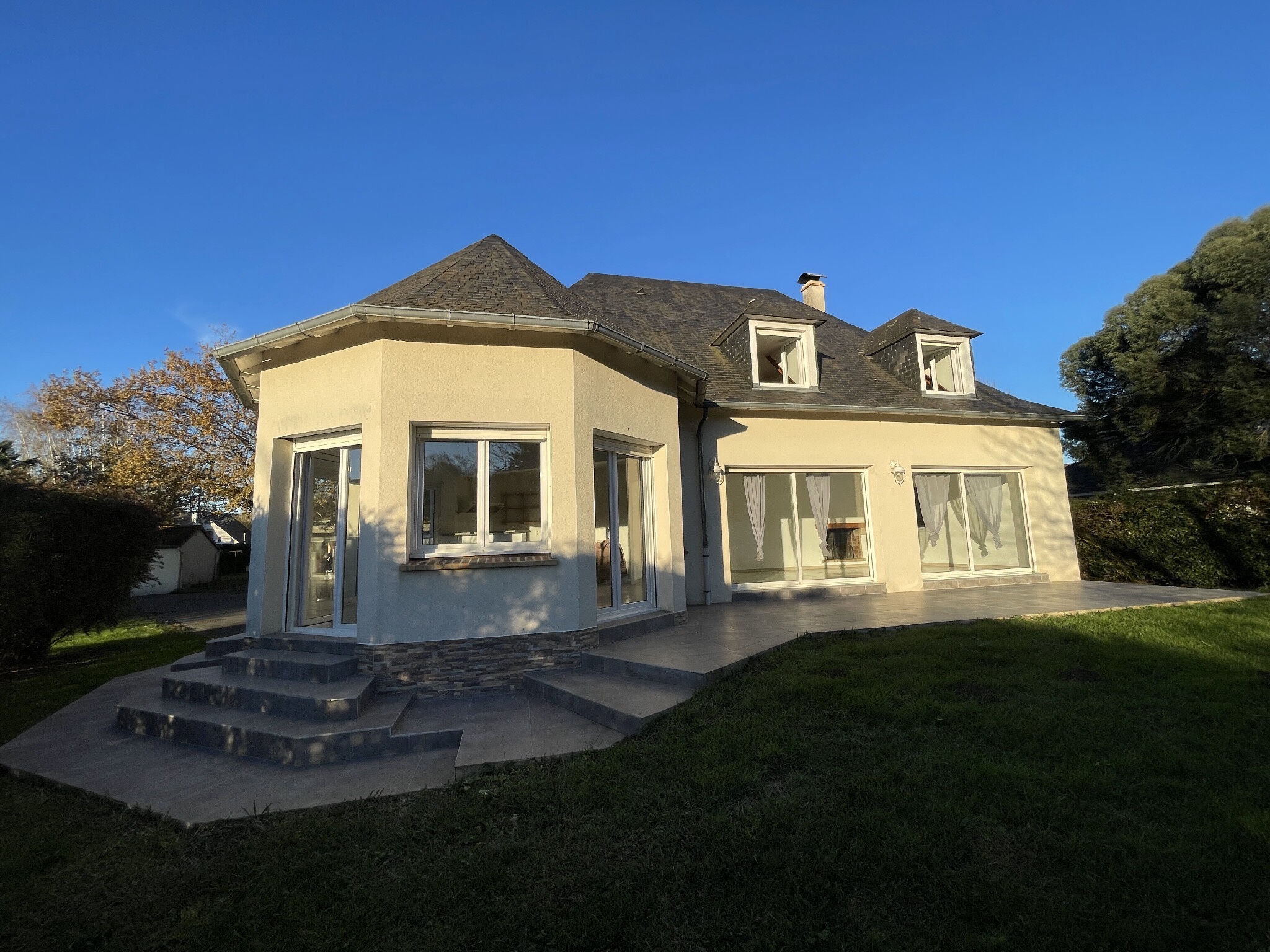 Villa / Maison  T6 à vendre Idron 64320