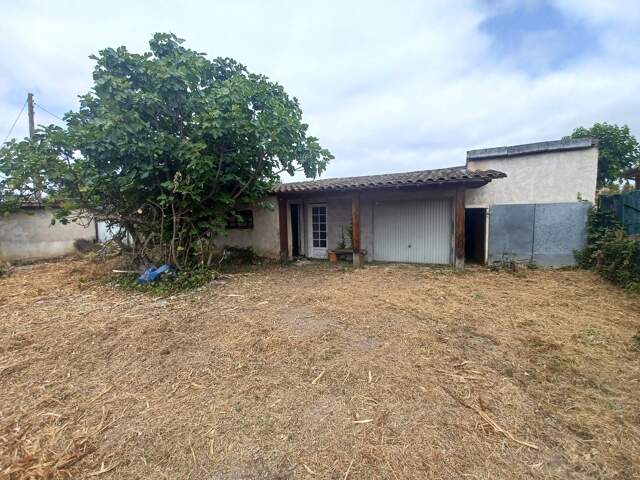 Terrain 1275m² avec dépendances — photo du bien