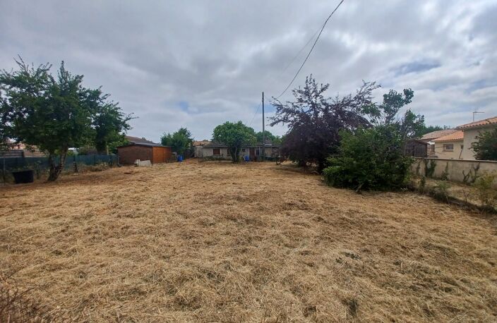 Terrain 1275m² avec dépendances — photo 2