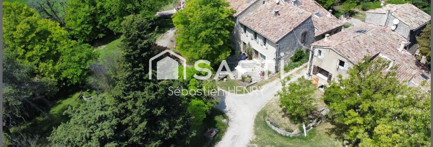 Maison 32 Pièces 800 m² à vendre à Céreste-en-Luberon (04280)