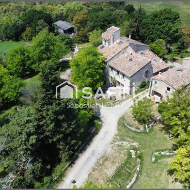 Maison 32 pièces 2700000 €