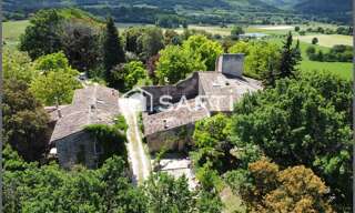 Maison 32 Pièces 800 m² à vendre à Céreste-en-Luberon (04280)