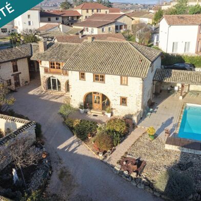 Maison 8 pièces 870000 €