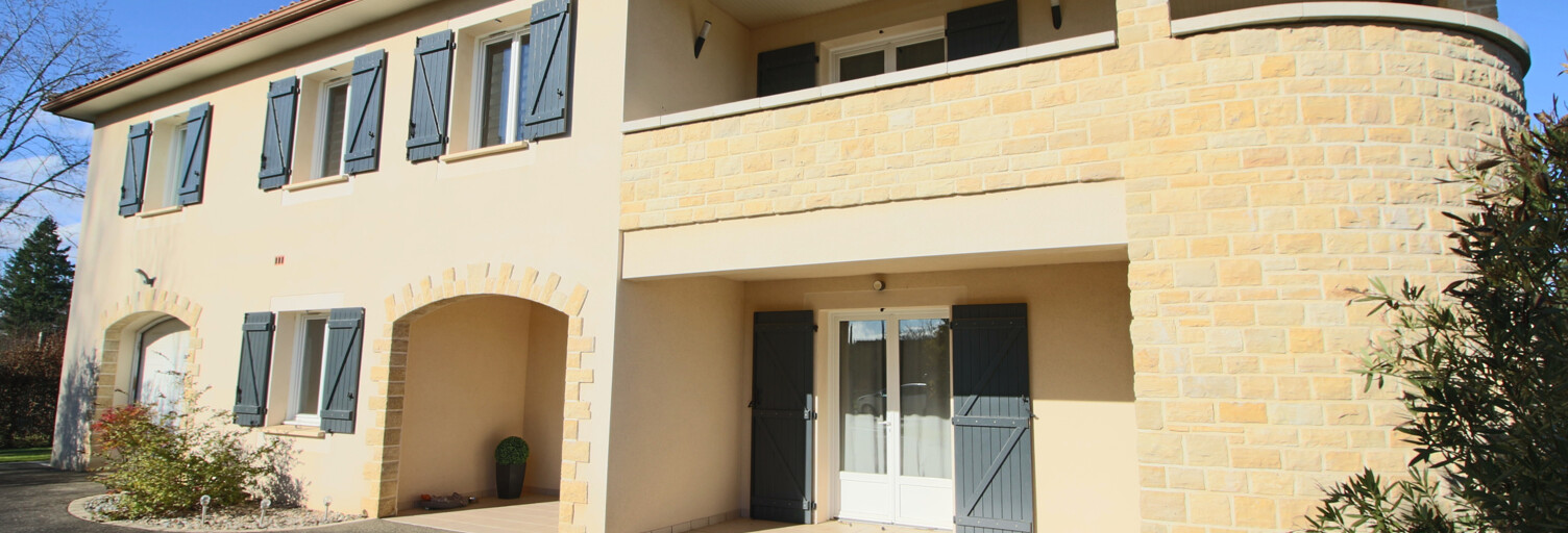 Maison 7 Pièces 230 m² à vendre à Puy-l'Évêque (46700)