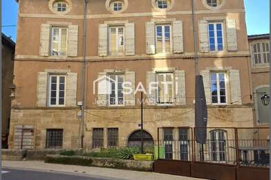 Immeuble  680600 €