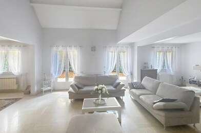 Maison 7 pièces 679000 €