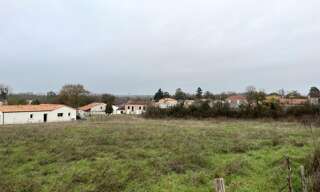 Terrain  889 m² à vendre à Péault (85320)