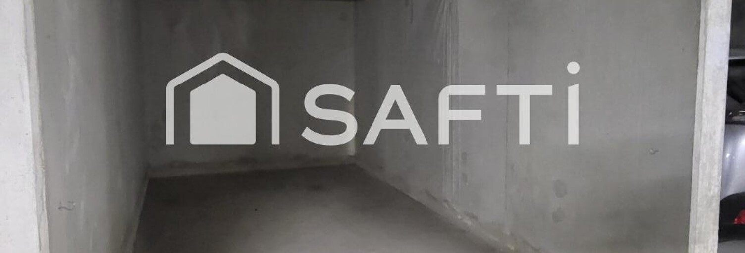 Garage  13 m² à vendre à Saint-Cyr-sur-Mer (83270)