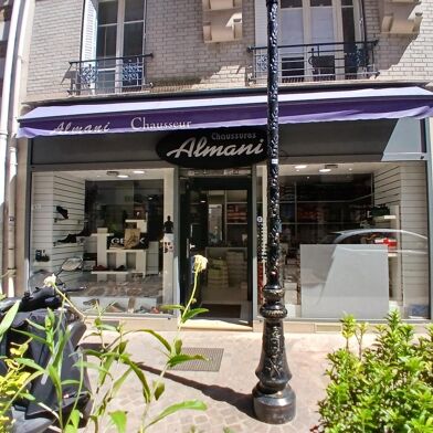 Commerce 2 pièces 157900 €