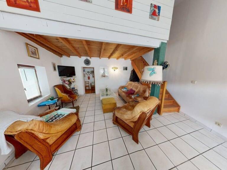 T4+T3+T2 dans maison de village avec stationnement — photo 1