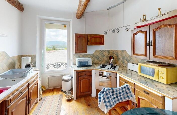 T4+T3+T2 dans maison de village avec stationnement — photo 2