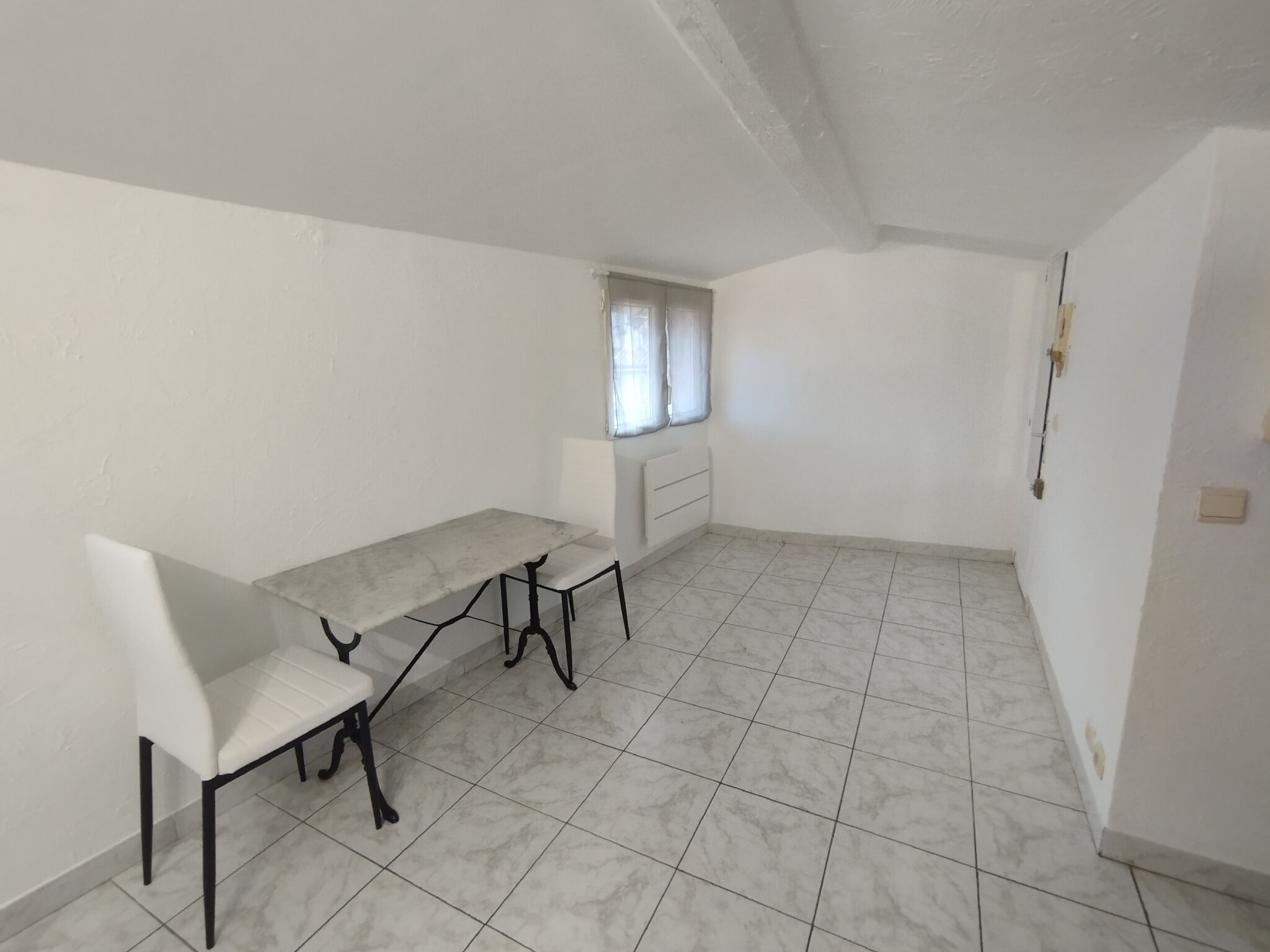 Appartement  T1 à louer Aubagne 13400