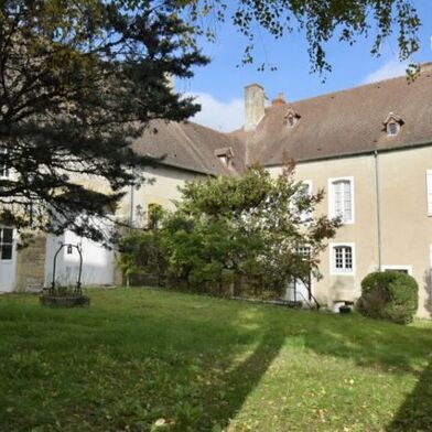 Maison 10 pièces 495000 €