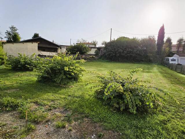 TERRAIN CONSTRUCTIBLE 1036 m² — photo du bien