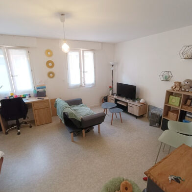 Appartement 1 pièces 590 €