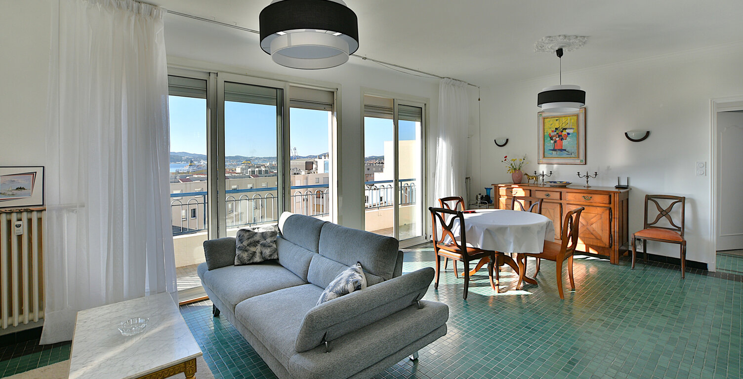 VASTE 4 PIÈCES DERNIER ETAGE AVEC VUE — photo 1