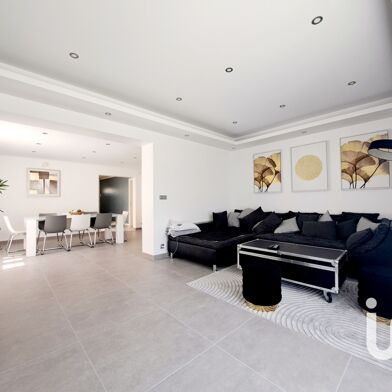 Maison 24 pièces 1370000 €