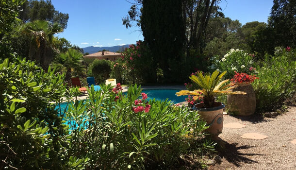 Propri&eacute;t&eacute; 7 pièces  à vendre Fréjus 83600