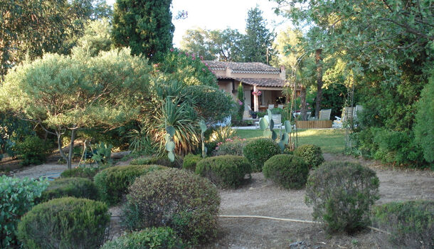 Propri&eacute;t&eacute; 7 pièces  à vendre Fréjus 83600