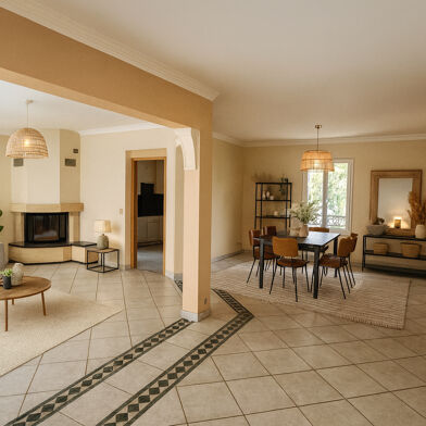 Maison 5 pièces 2600 €