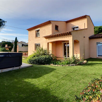 Maison 5 pièces 739000 €