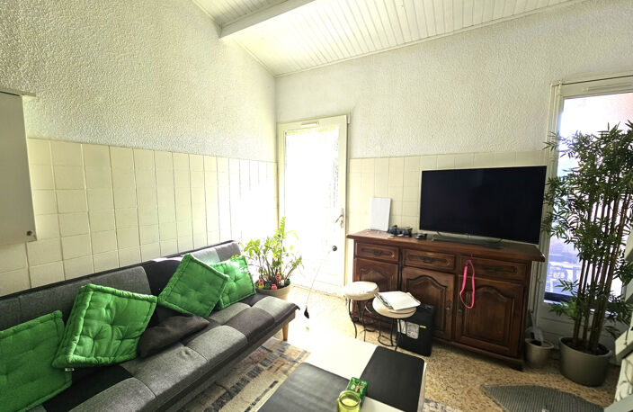 Maison de type P2 mezzanine avec jardin AIGUES MORTES — photo 2