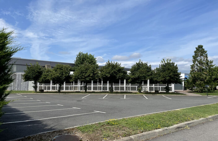 A SAISIR - Local commercial - ANDREZIEUX - ESPACE FOURNYERON  - 300m2 — photo 3