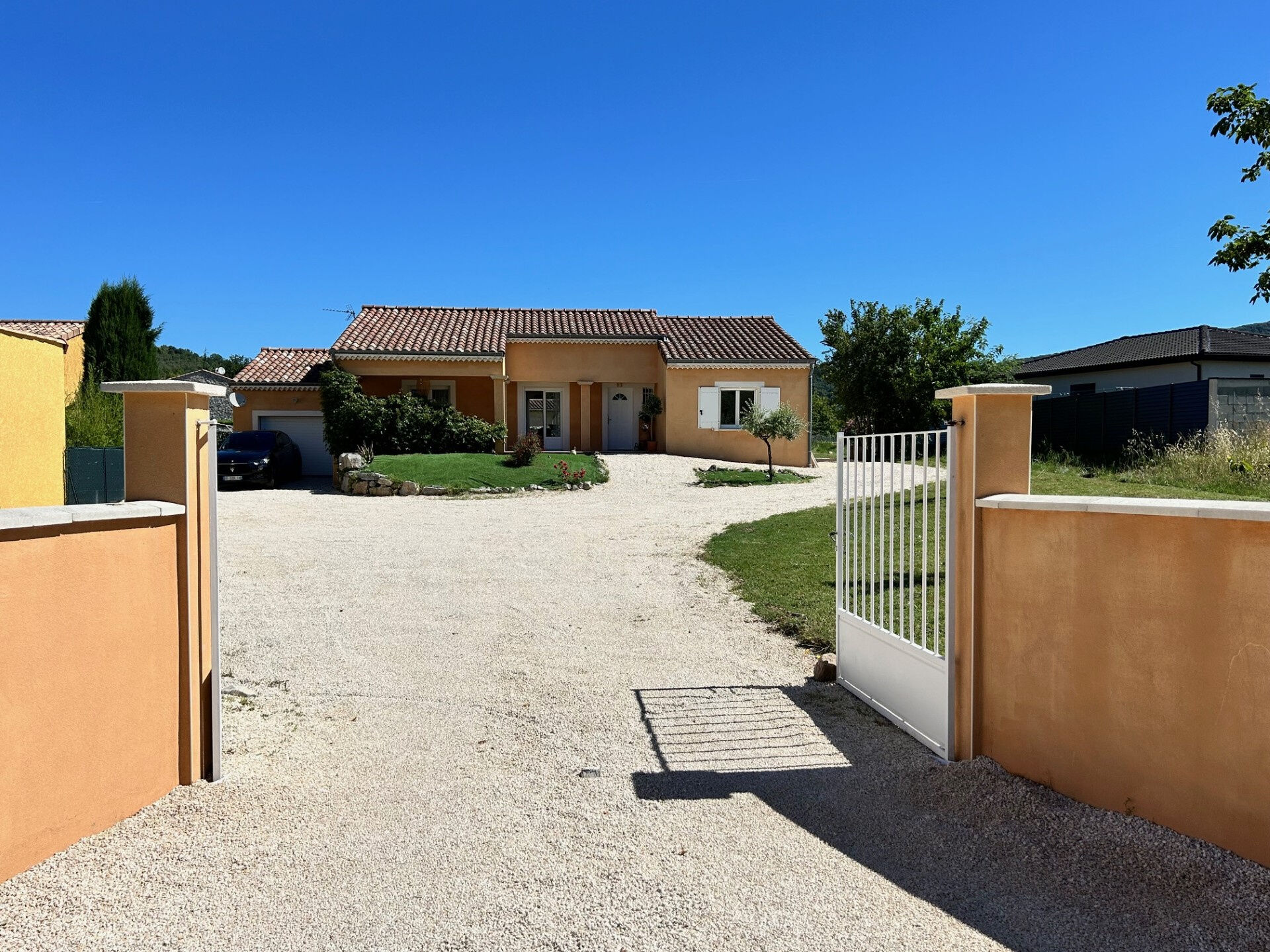 Villa / Maison  T5 à vendre Vallon-Pont-d'Arc 07150