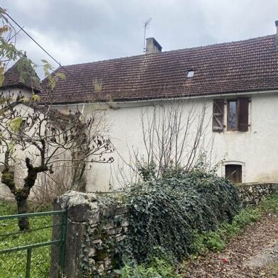 Maison 7 pièces 150500 €