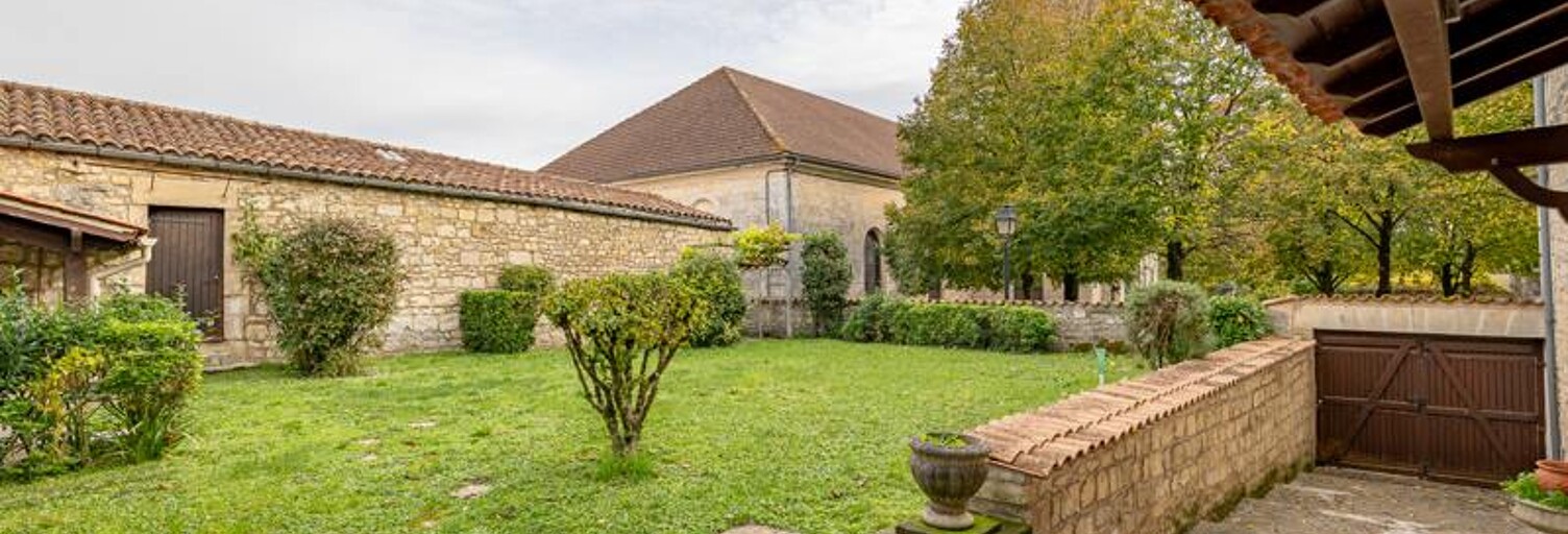 Maison 8 Pièces 242 m² à vendre à Pons (17800)