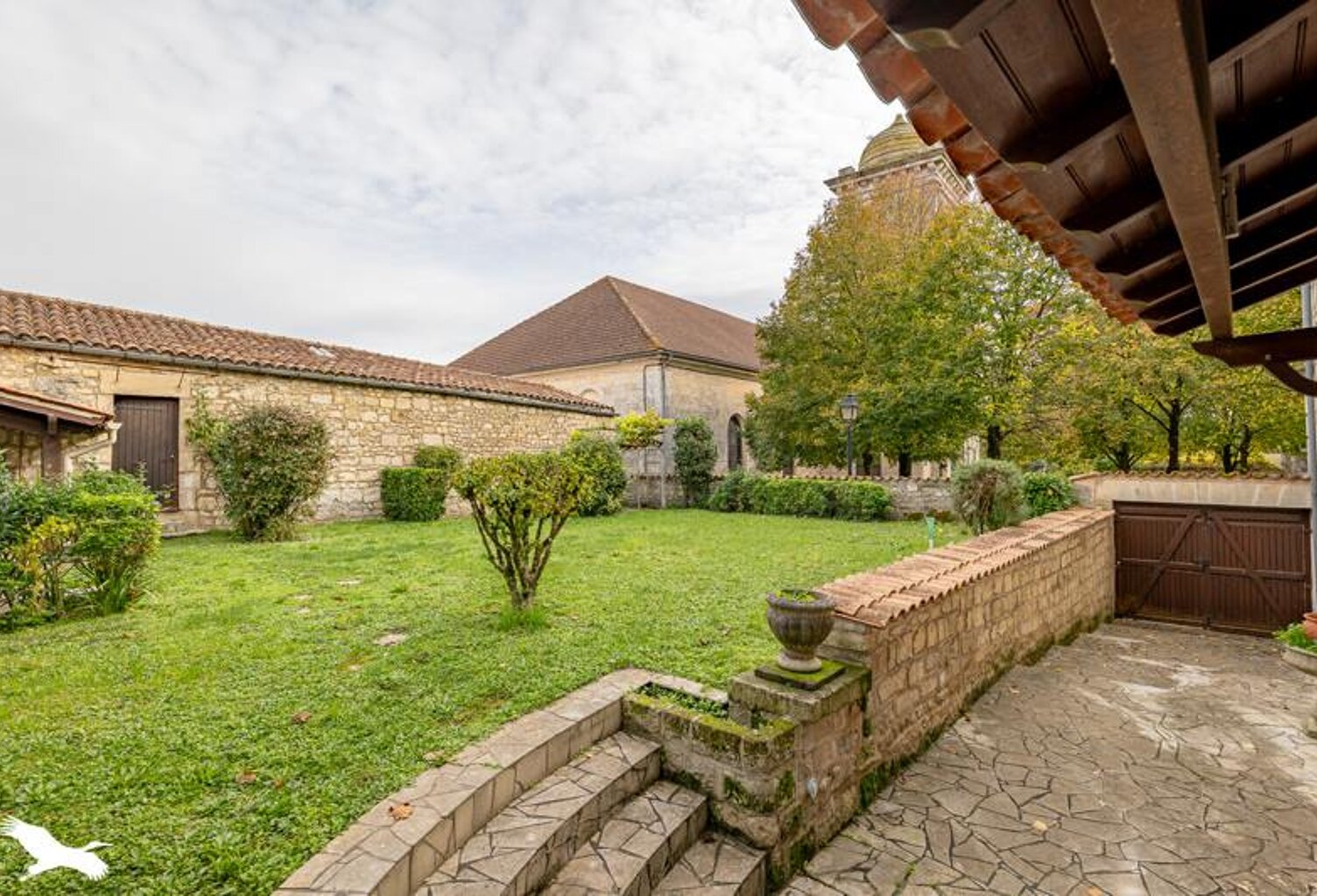 Maison de ville de 8 pièces principales — photo 1
