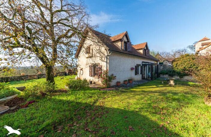 Maison en pierre de 5 pièces principales — photo 2