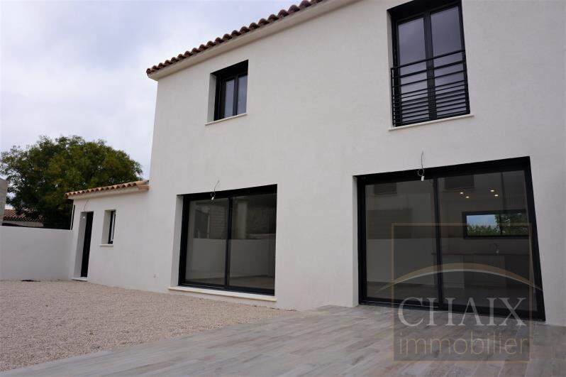 Villa / Maison  T4 à louer Aubagne 13400