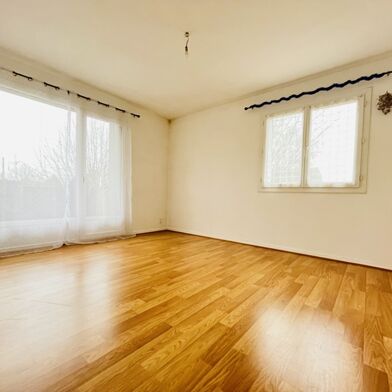 Appartement 3 pièces 81844 €