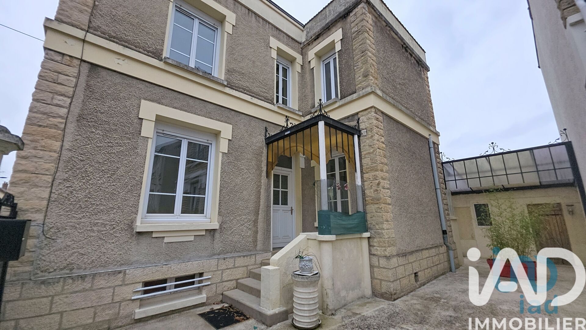 Romilly-Sur-Seine - 127m² - 7p.