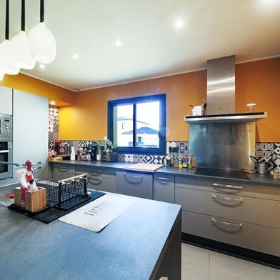 Maison 4 pièces 369000 €